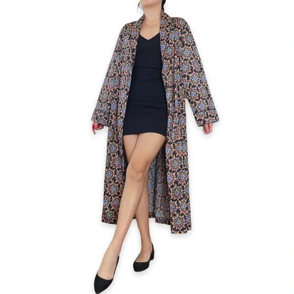 Peruvian Connection Tan and Black Kimono Robe - Picture 5 of 16